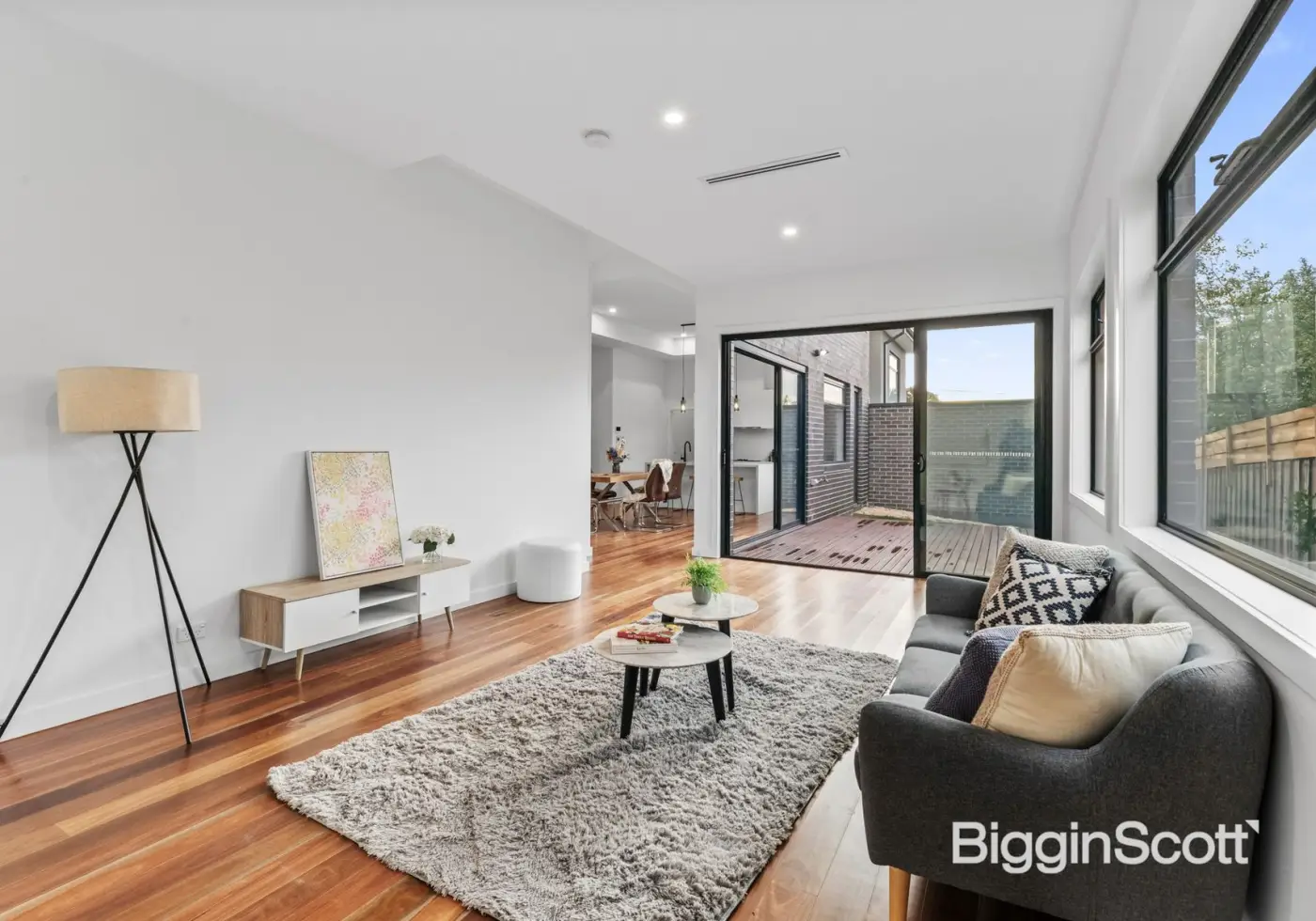 609/53 Crown Street, Wilton - Thumbnail 2