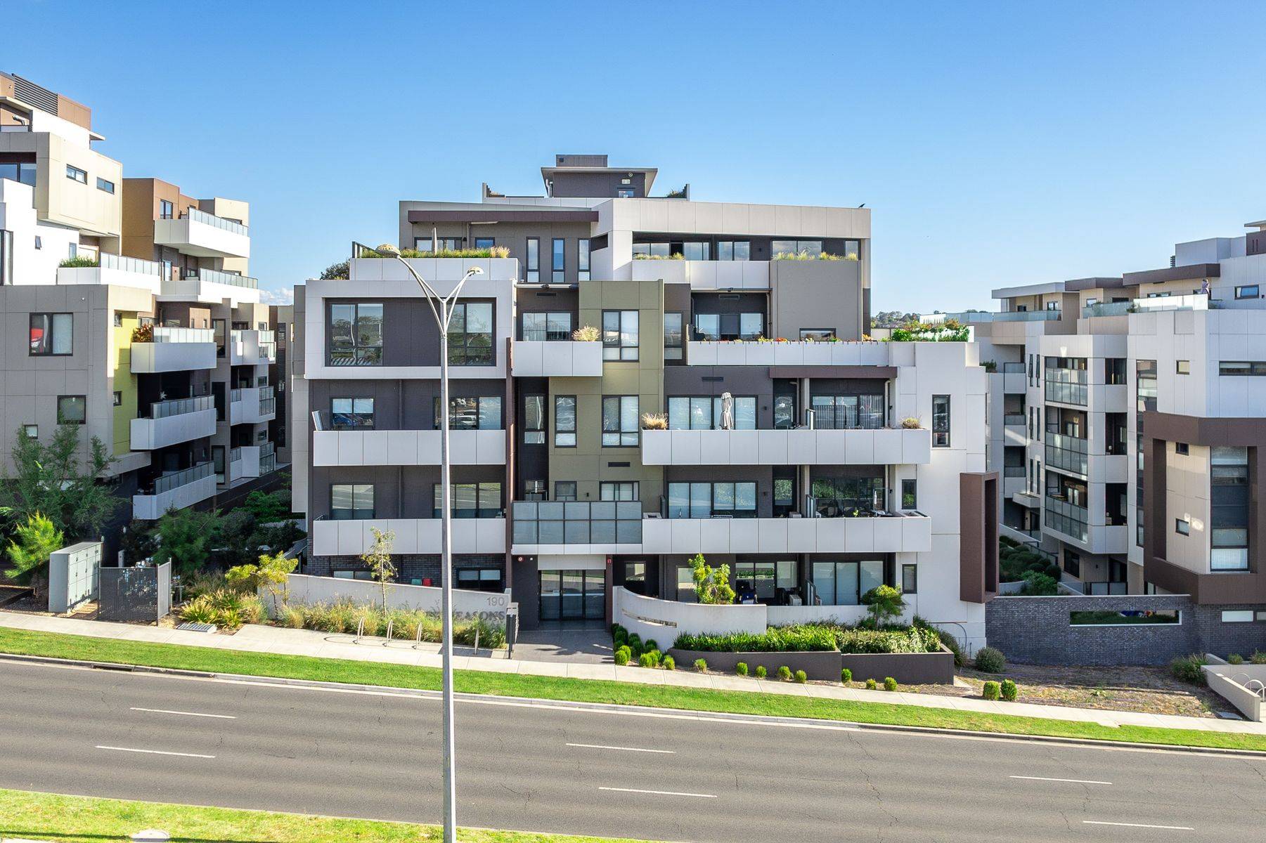 302/190 REYNOLDS ROAD, Doncaster East VIC 3109, Doncaster East - Image 1