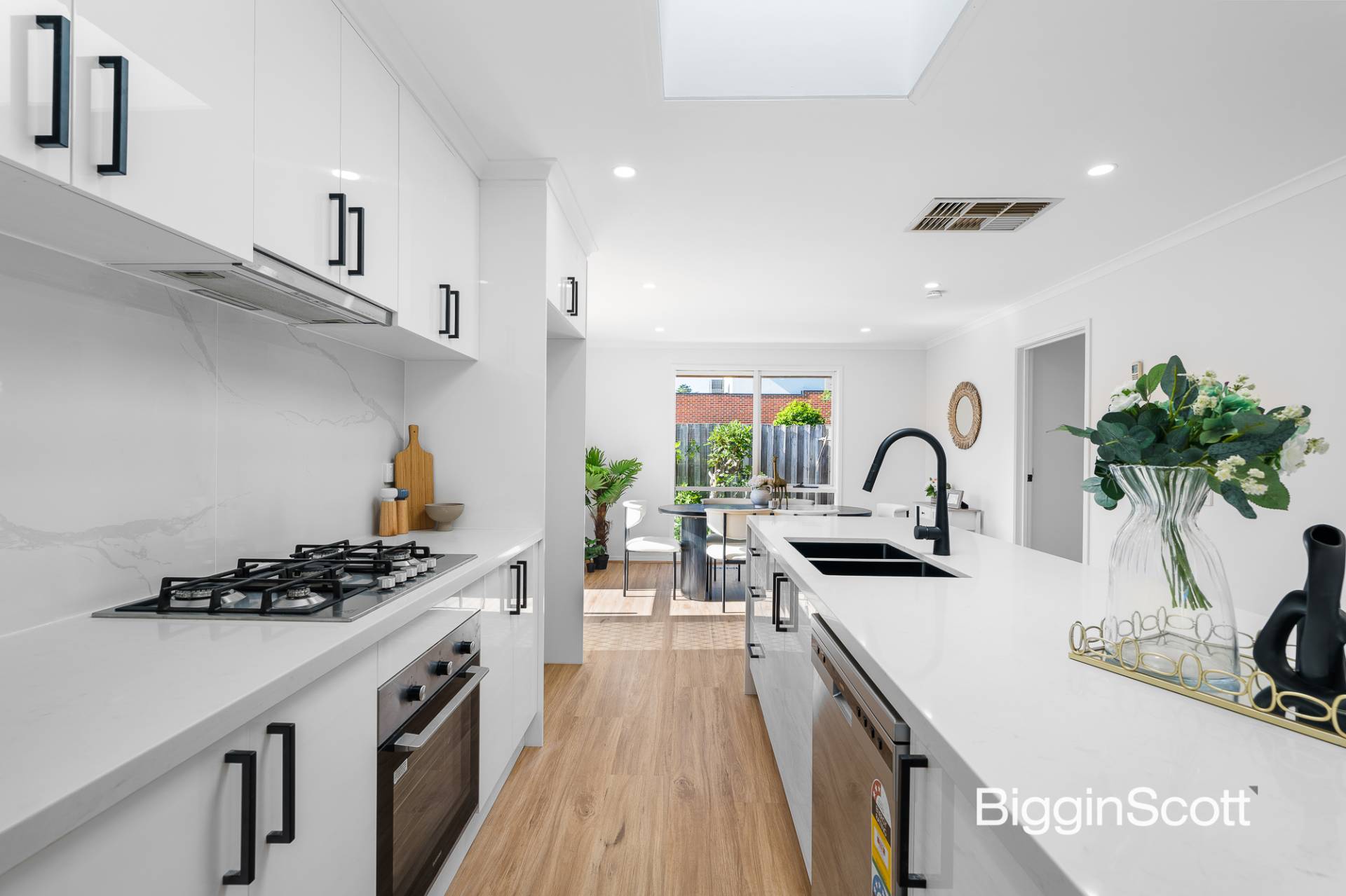 2/402 Springvale Road, Glen Waverley VIC 3150, Glen Waverley - Thumbnail 5
