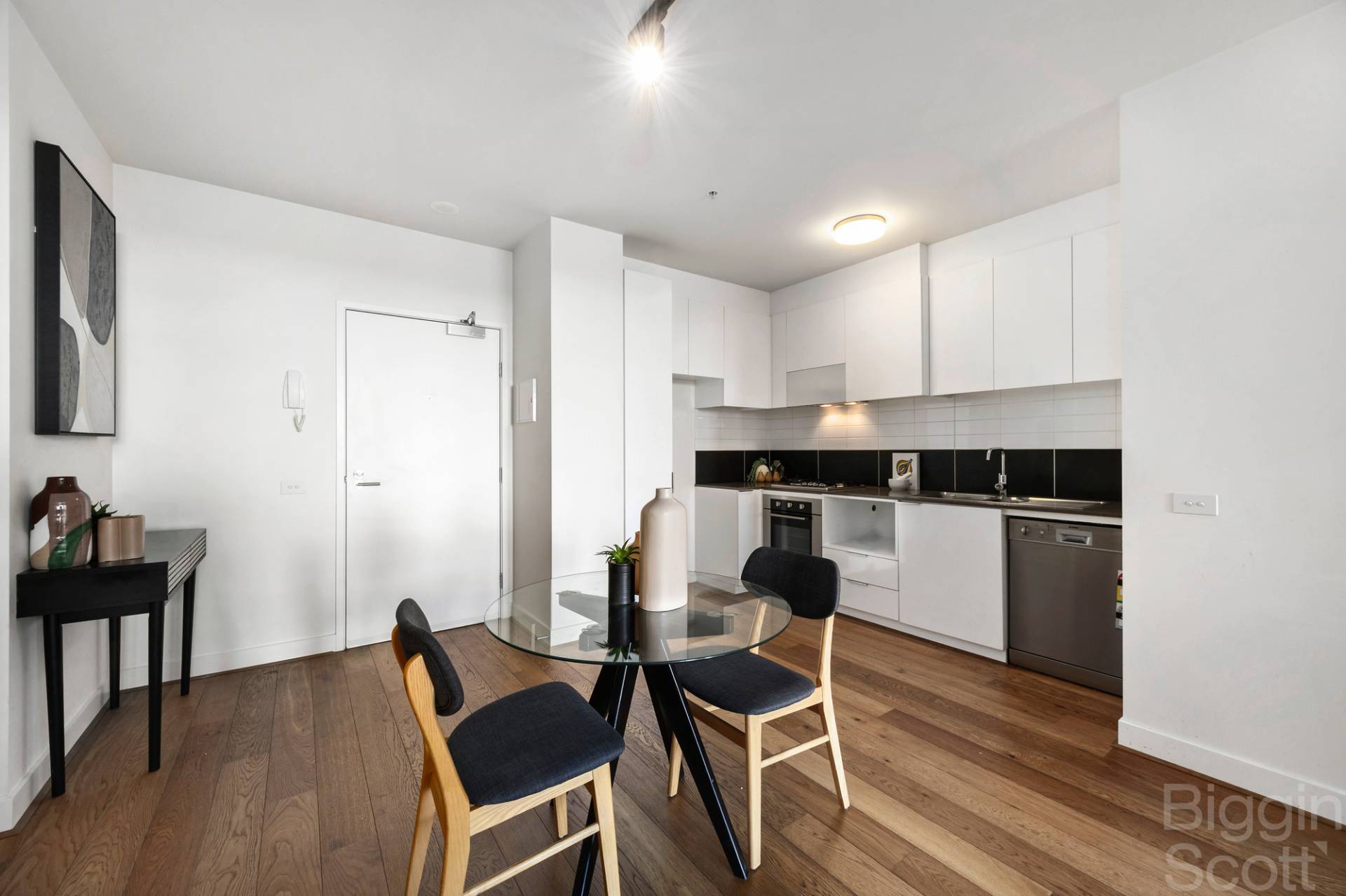 902/10 Trenerry Crescent, Abbotsford VIC 3067, Abbotsford - Thumbnail 3
