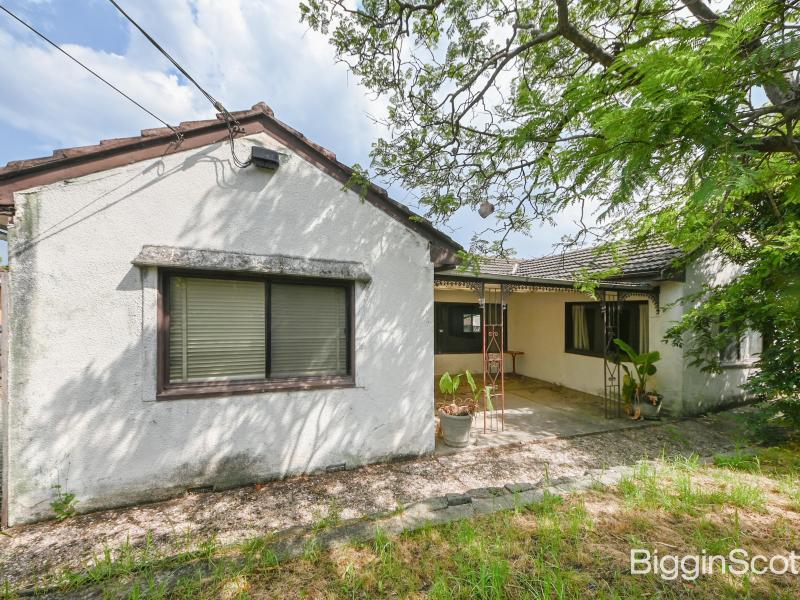 Charming 2-Bedroom Home in Prime Burwood Location