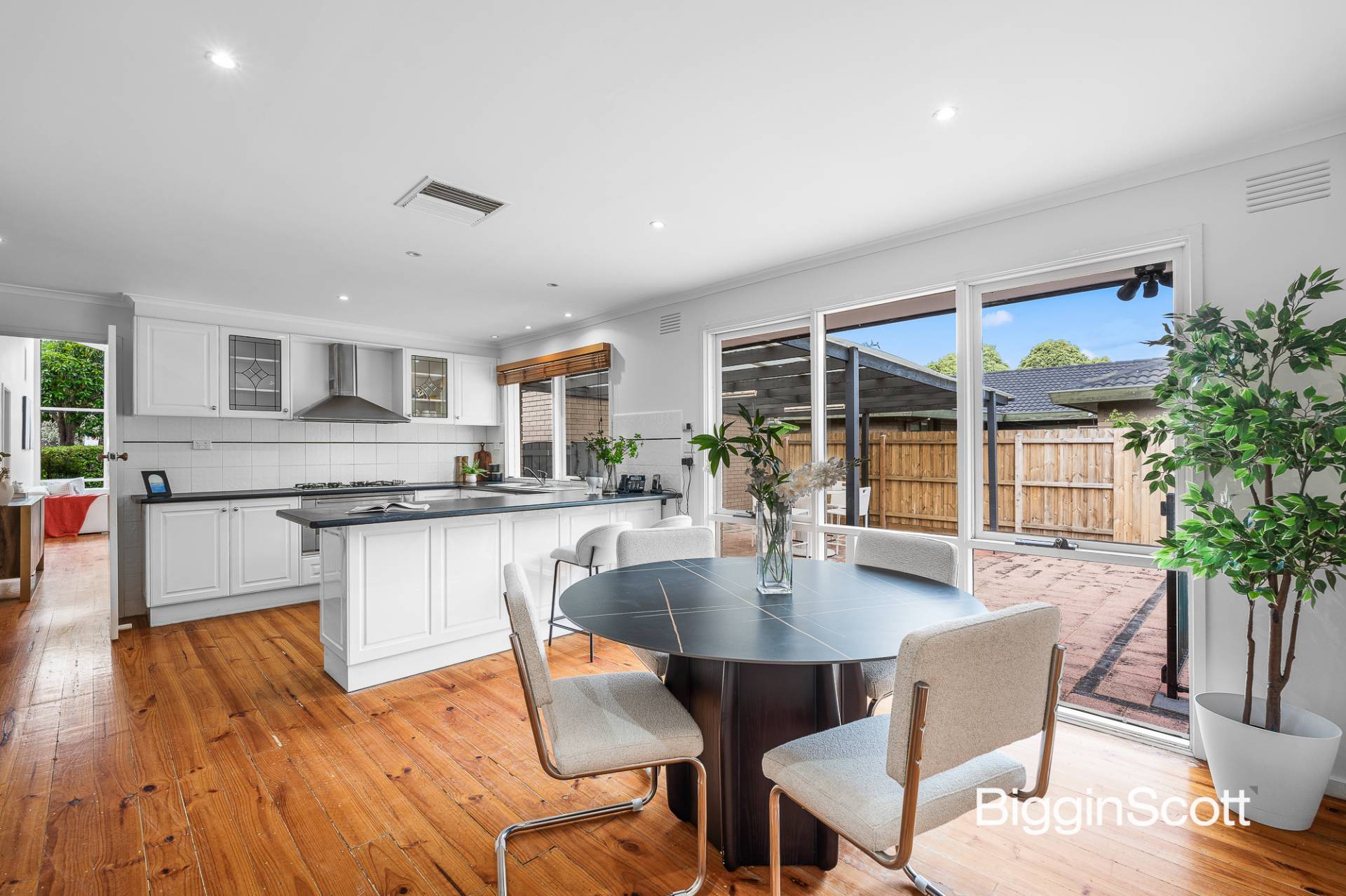 74 Phoenix Drive, Wheelers Hill VIC 3150, Wheelers Hill - Thumbnail 3