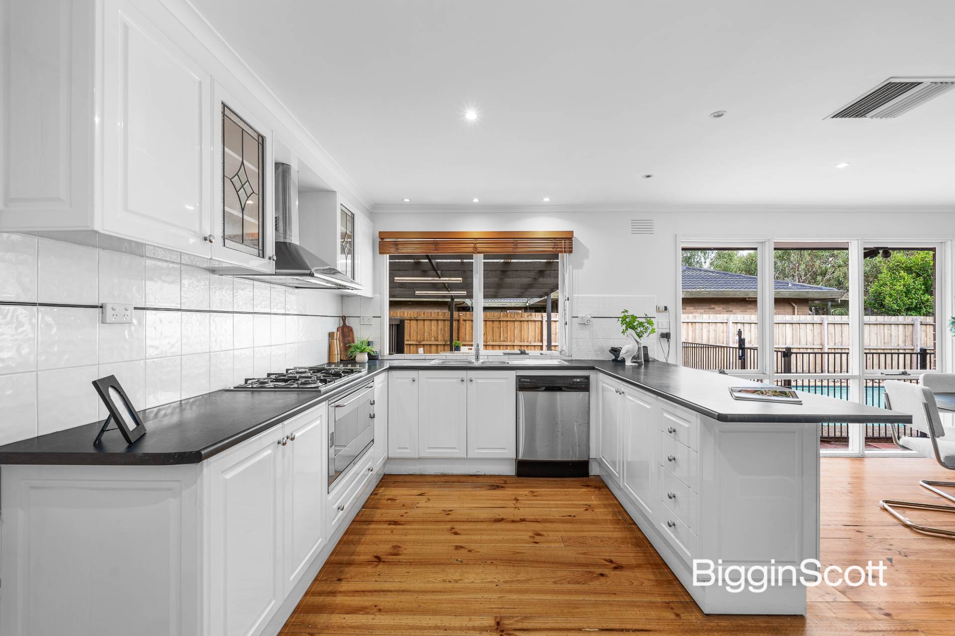 74 Phoenix Drive, Wheelers Hill VIC 3150, Wheelers Hill - Thumbnail 2