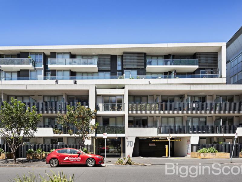 Leisurely Beachside Living