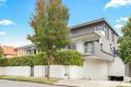 Contemporary & Peaceful Apartment - Steps from Glen Huntly Station