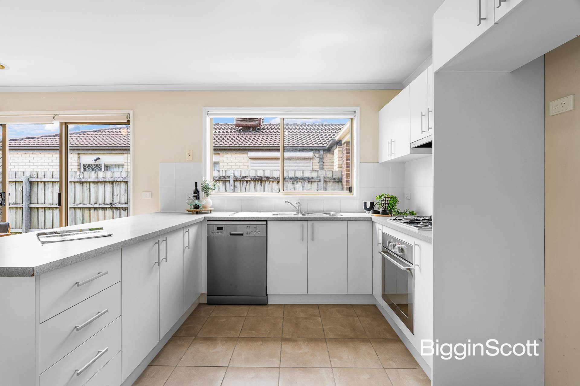 5 Sunbird Avenue, Cranbourne VIC 3977, Cranbourne - Thumbnail 3