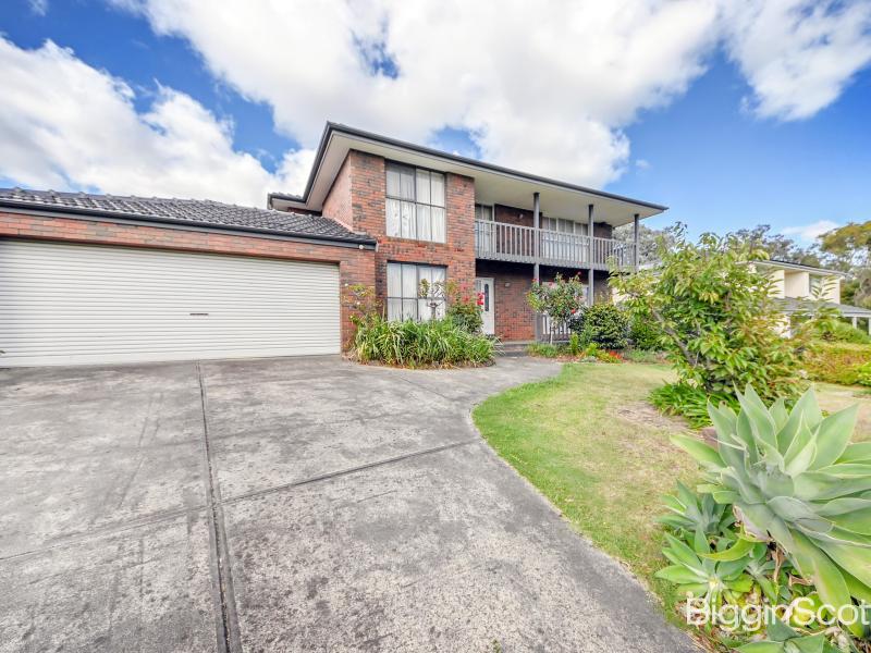 Spacious 4-Bedroom Home in the Glen Waverley School Zone