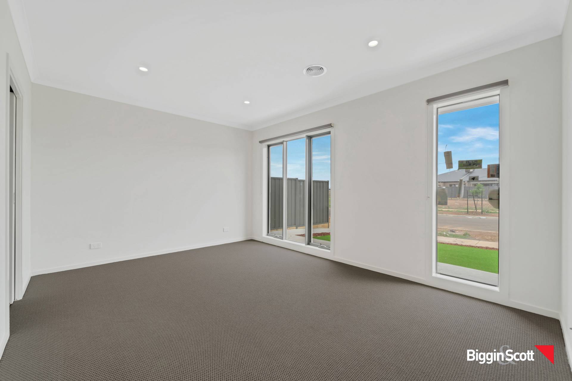 17 Headingley Grove, Strathtulloh VIC 3338, Strathtulloh - Thumbnail 2