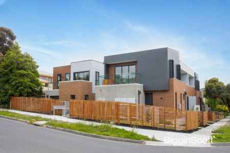 Ideal Living in EDSC School Zone
