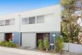 Light filled townhouse just footsteps to the beach