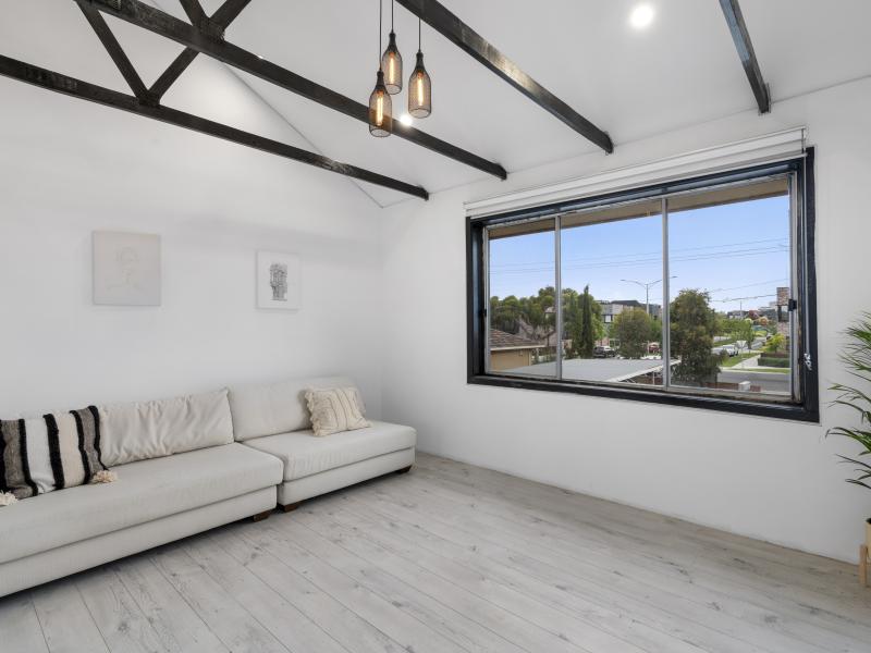 Cozy 2-Bedroom Home with Modern Upgrades - Conveniently Located!