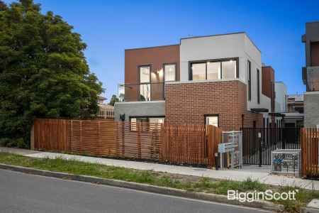 Ideal Living in EDSC School Zone