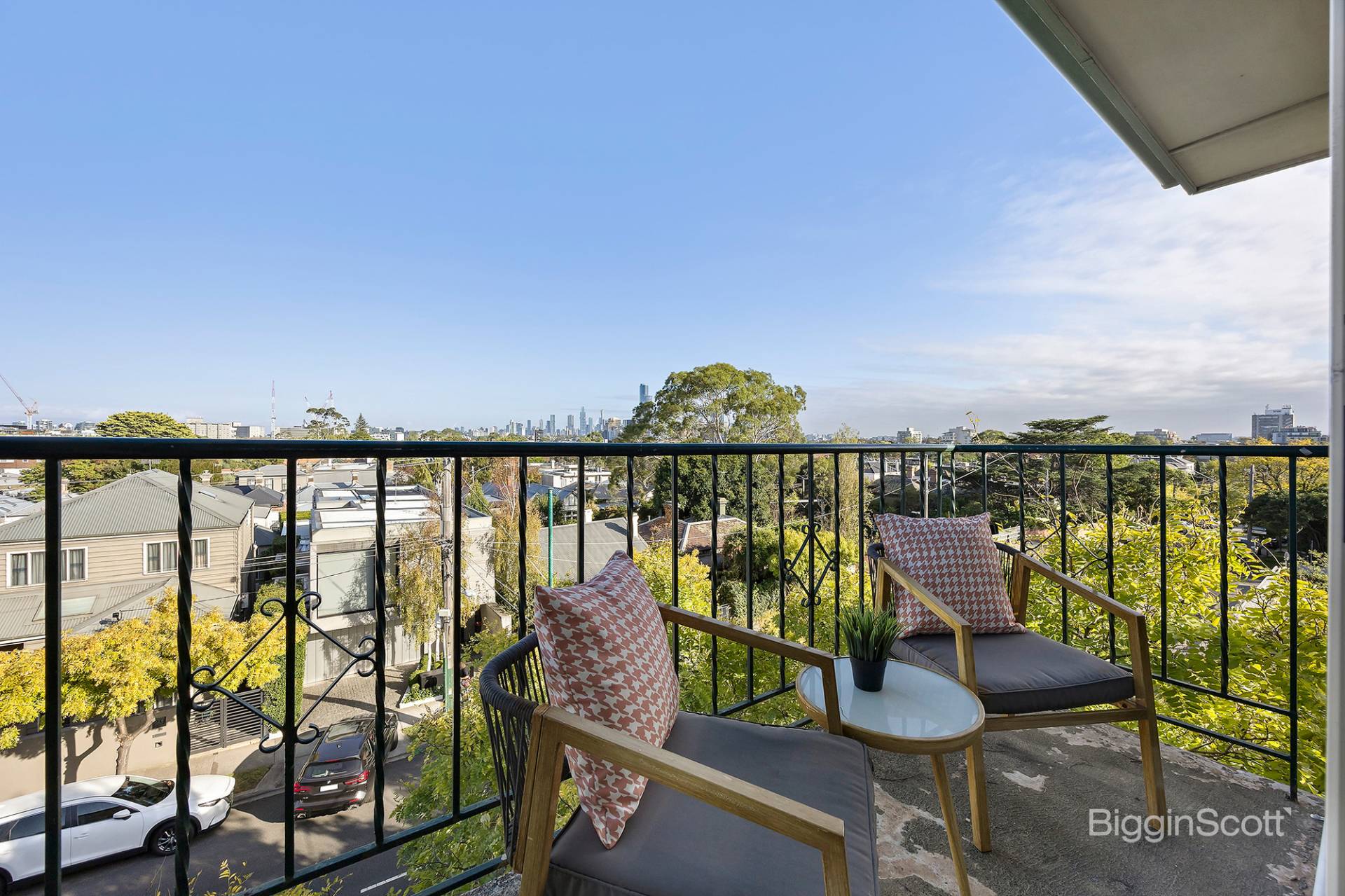5/24 Mathoura Road, Toorak - Thumbnail 2