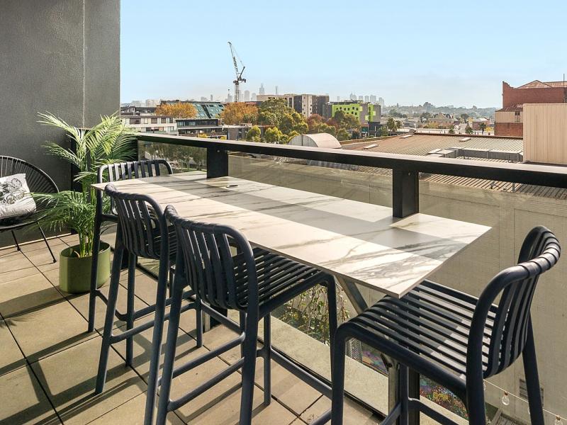 Luxton Apartment 506