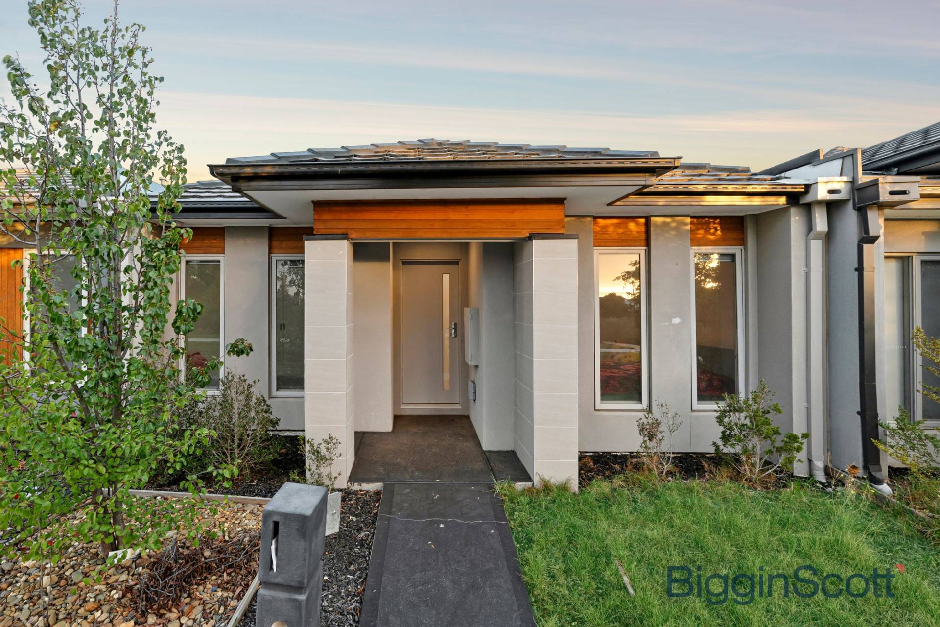 15 HOLBORN PATH, Wyndham Vale VIC 3024