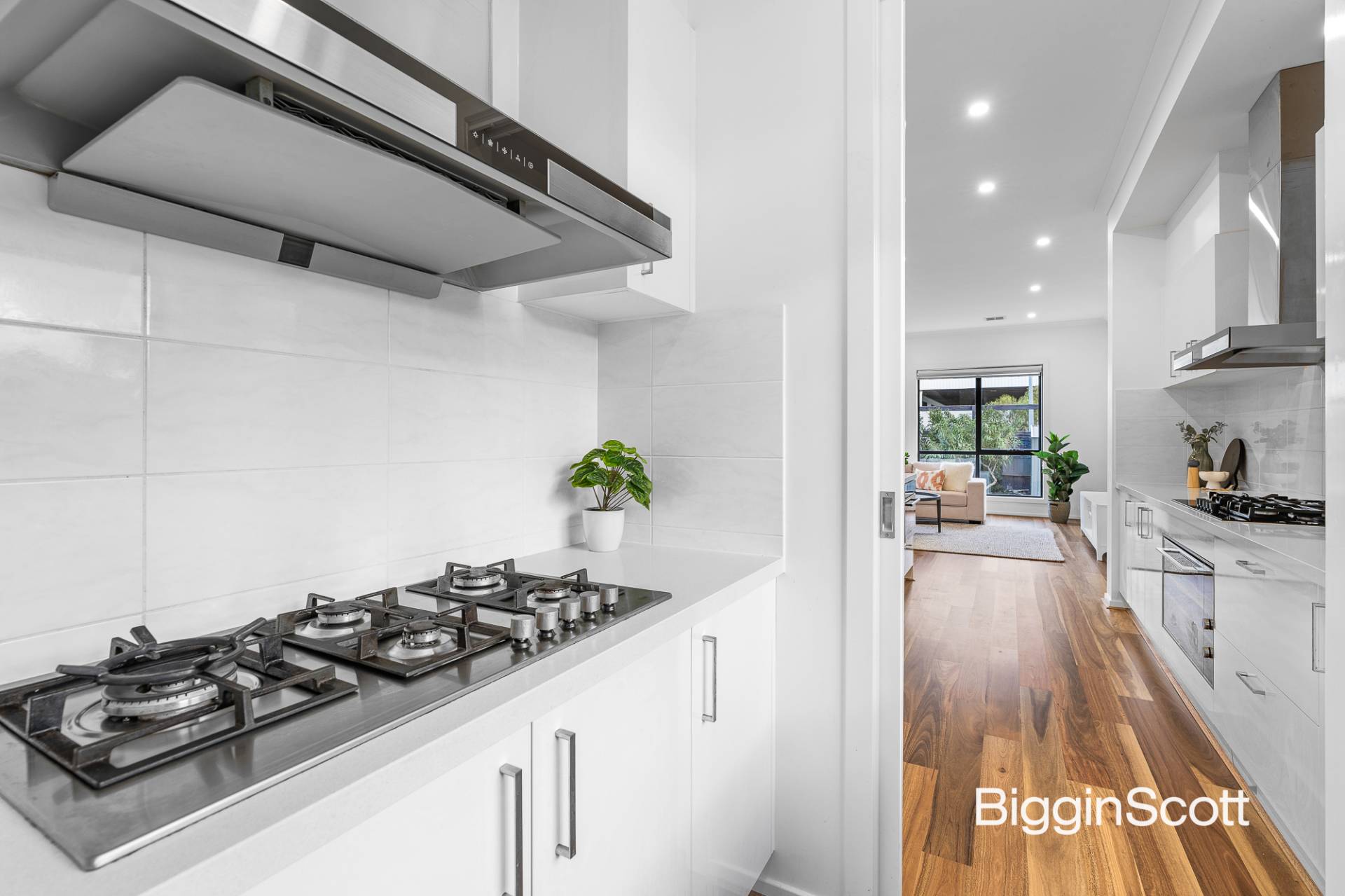 26 Risdon Drive, Notting Hill VIC 3168, Notting Hill - Thumbnail 3