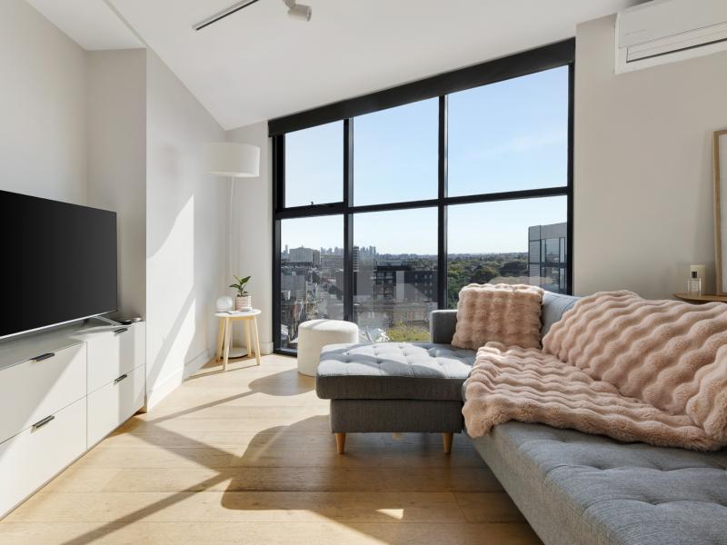 Flawless 8th Floor Apartment!