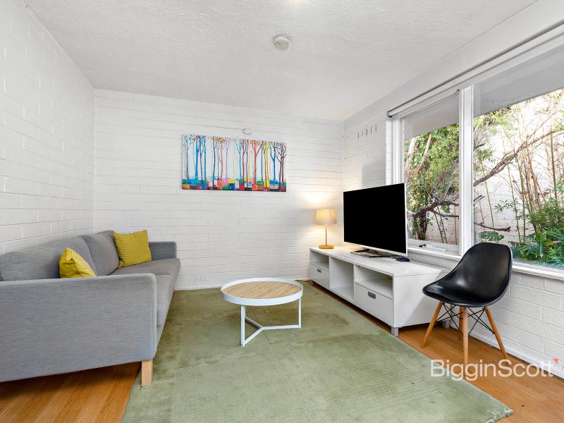 SPACIUS ONE BEDROOM