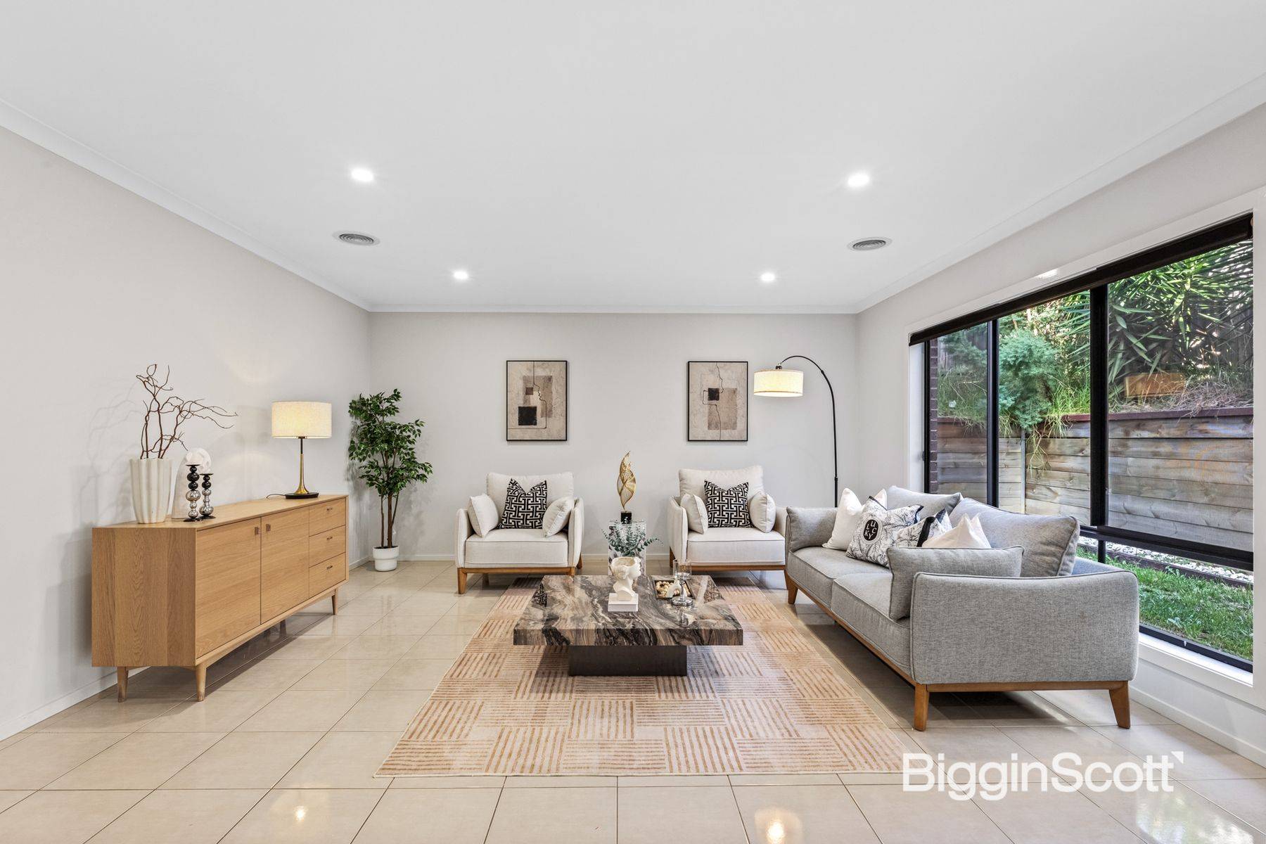 4 Endeavour Street, Mitcham VIC 3132, Mitcham - Thumbnail 2