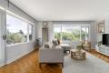 CLASSIC REIMAGINED 70s ELEGANCE MEETS MODERN LUXURY