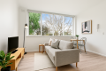 ONE BEDROOM APARTMENT ON SOUGHT AFTER RICHMOND HILL!