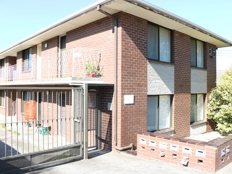 Secure, Well-Located One-Bedroom Apartment in Brunswick West