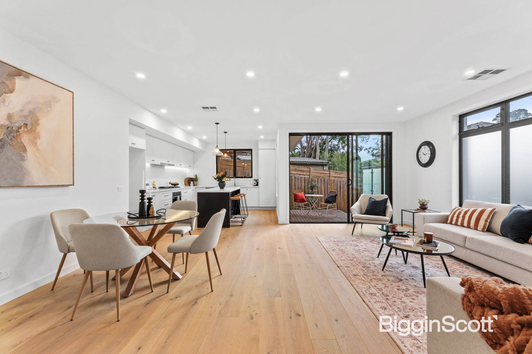 2/5 Carmen Close, Doncaster East VIC 3109, Doncaster East - Thumbnail 3