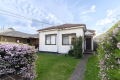 2 Bedroom Weatherboard in Great Location