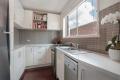 PERFECT LOCATION ON RICHMOND HILL, WELL PRESENTED 2 BEDROOM APARTMENT WITH OFF STREET PARKING!