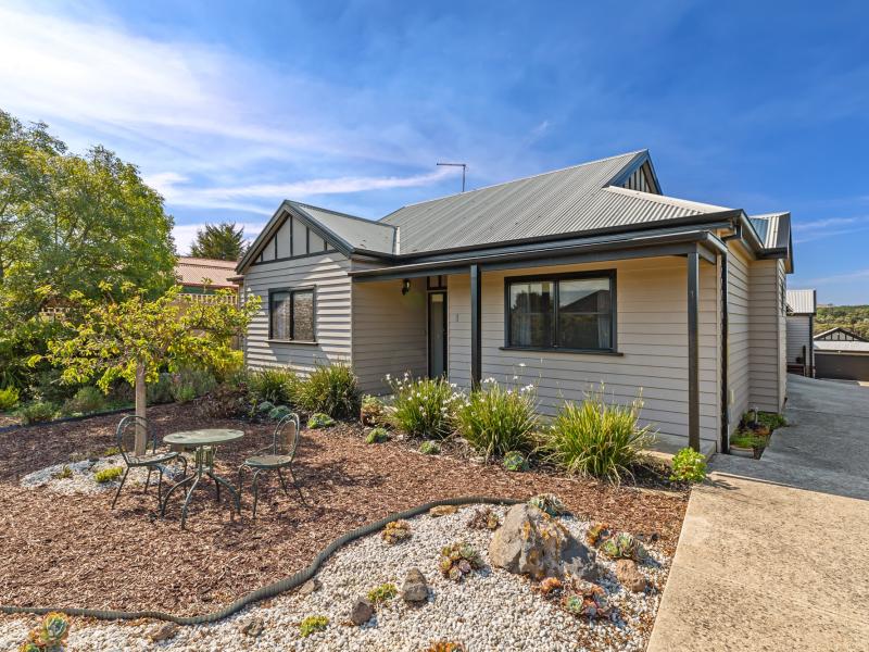 IMMACULATE TOWNHOUSE IN QUIET LOCATION