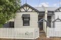 Lovely Renovated Victorian House With Courtyard