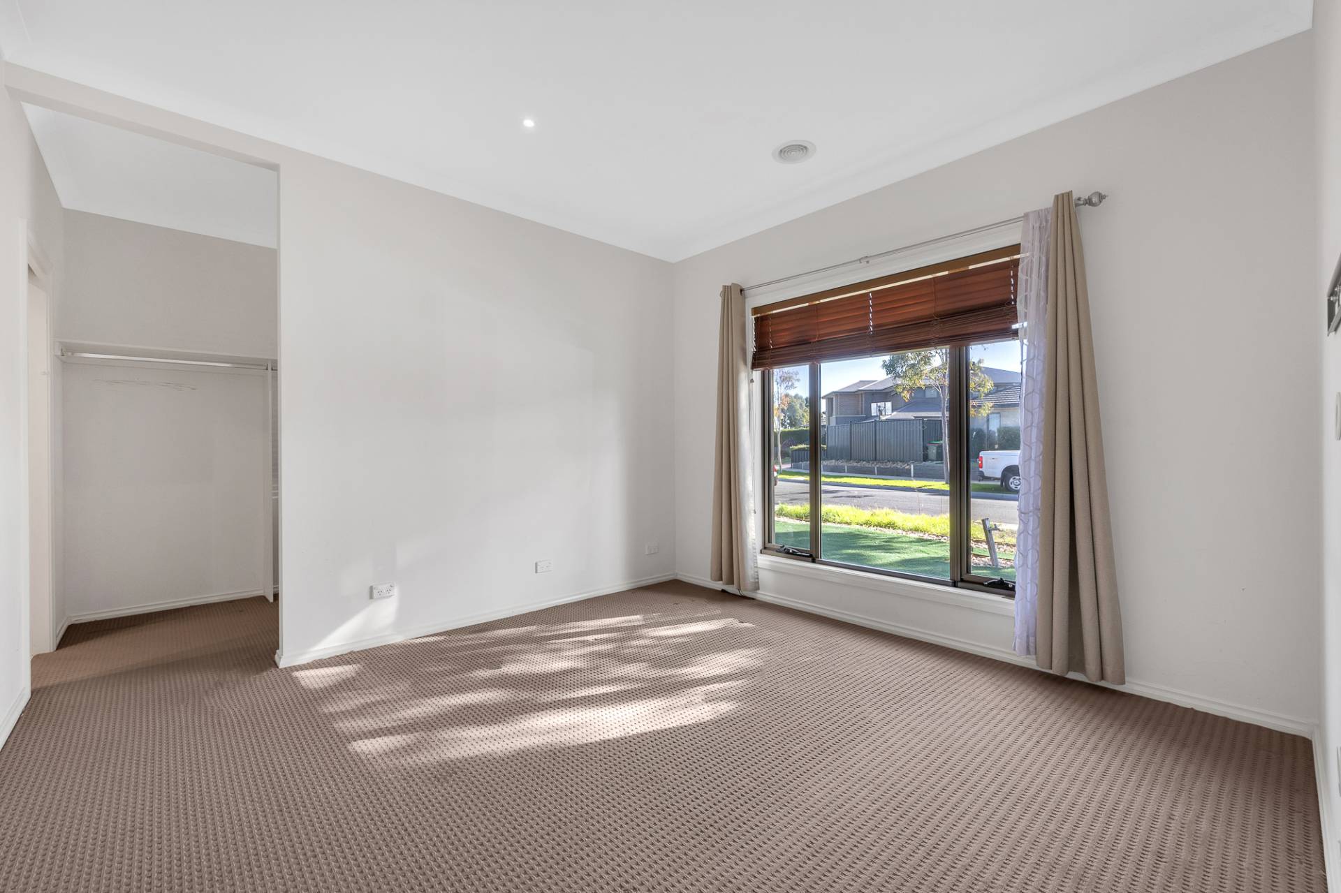 24 Trumpeter Drive, Tarneit VIC 3029, Tarneit - Thumbnail 5