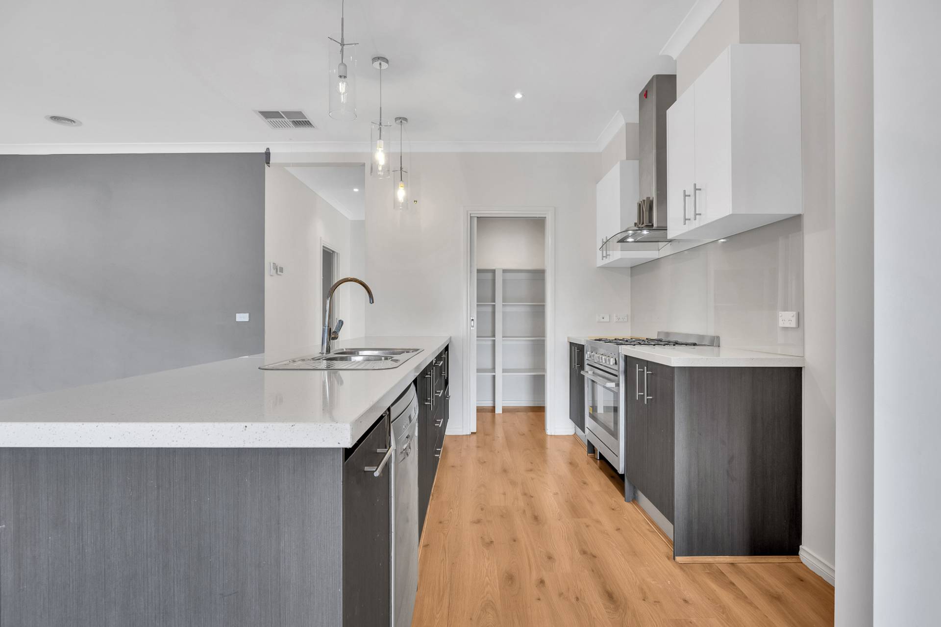 24 Trumpeter Drive, Tarneit VIC 3029, Tarneit - Thumbnail 3