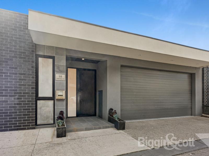 Sophisticated Home Offers Low Maintenance Living 