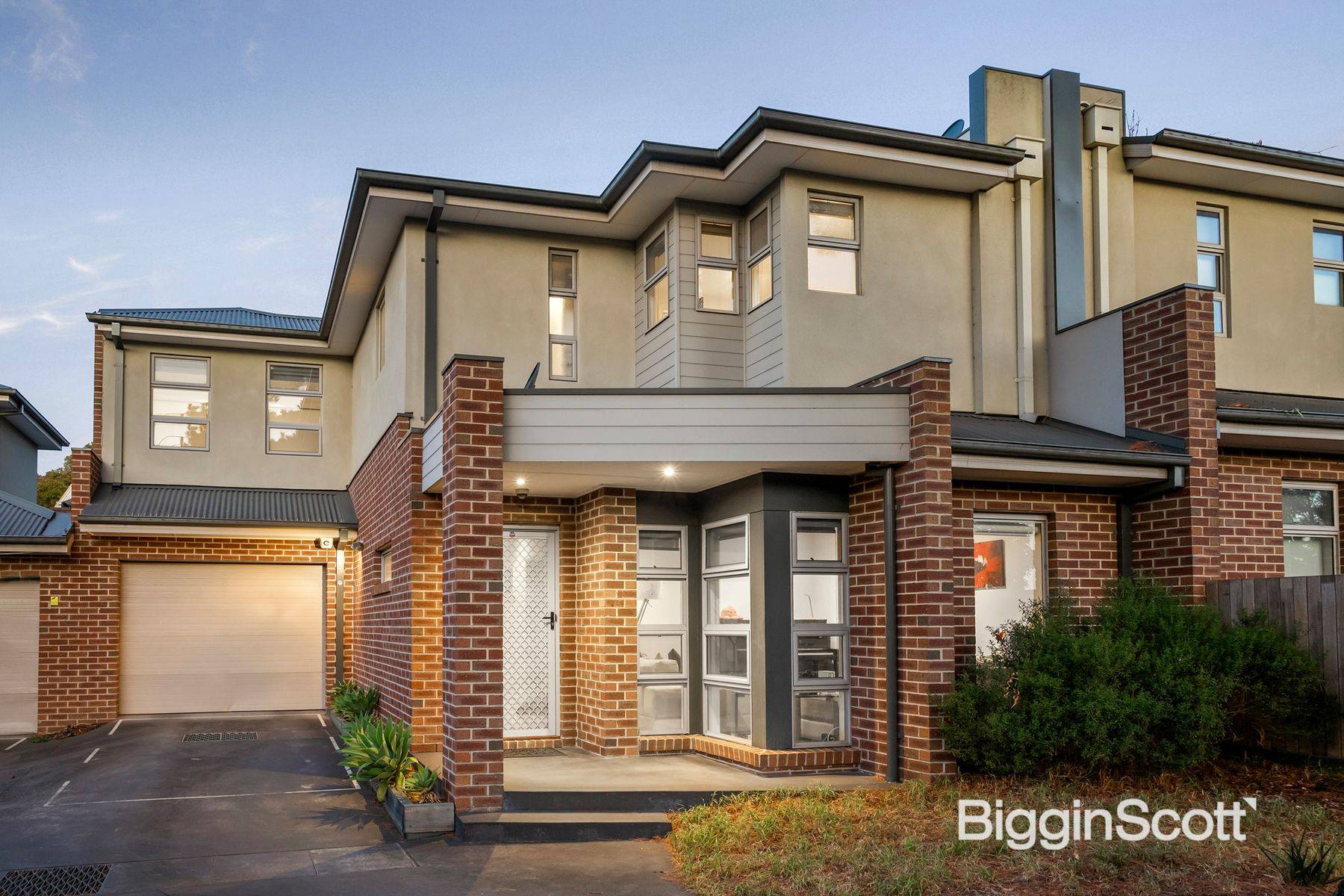 35 Devon Drive, Doncaster East VIC 3109