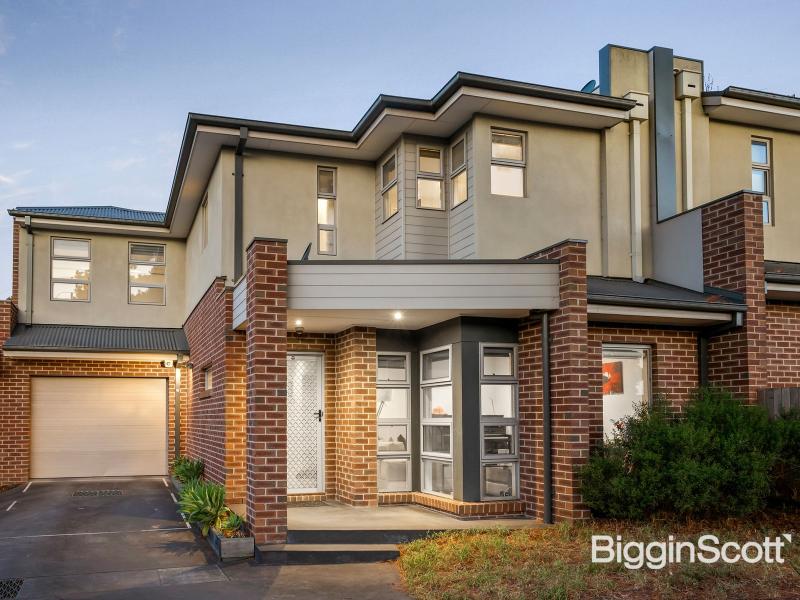 Effortless Living in Dual School Zones