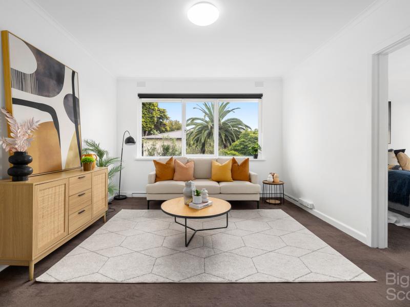 SPACIOUS TWO BEDROOM!