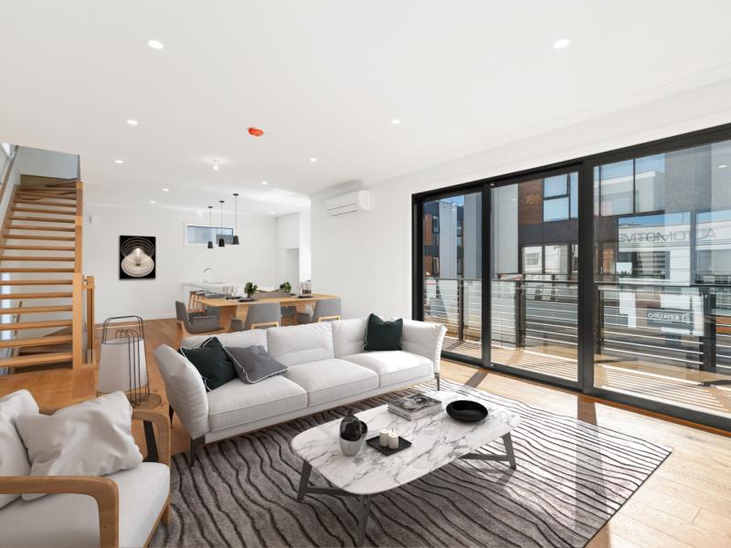 Stylish, Low-Maintenance living minutes from the Beach & CBD