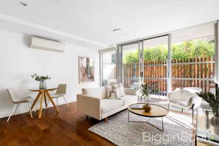 Courtyard Living in the Heart of Port Melbourne
