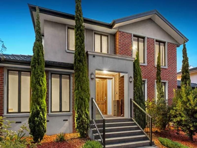 Premium Family Home for Rent - Unbeatable Location in the Heart of Glen Waverley