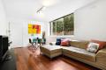 RENOVATED PERIOD APARTMENT IN THE RIVER PRECINCT!