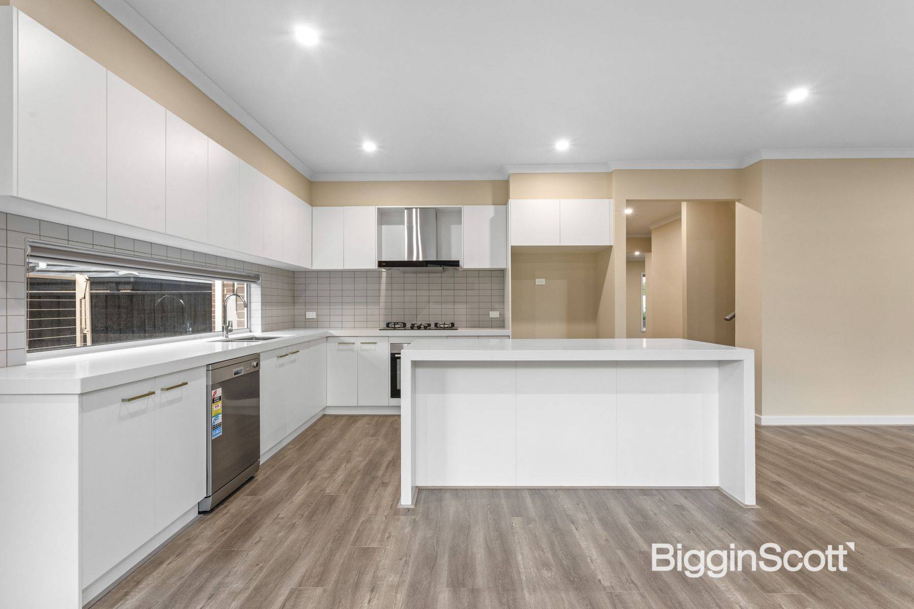 33 Aberdeen Drive, Doncaster VIC 3108, Doncaster - Thumbnail 4
