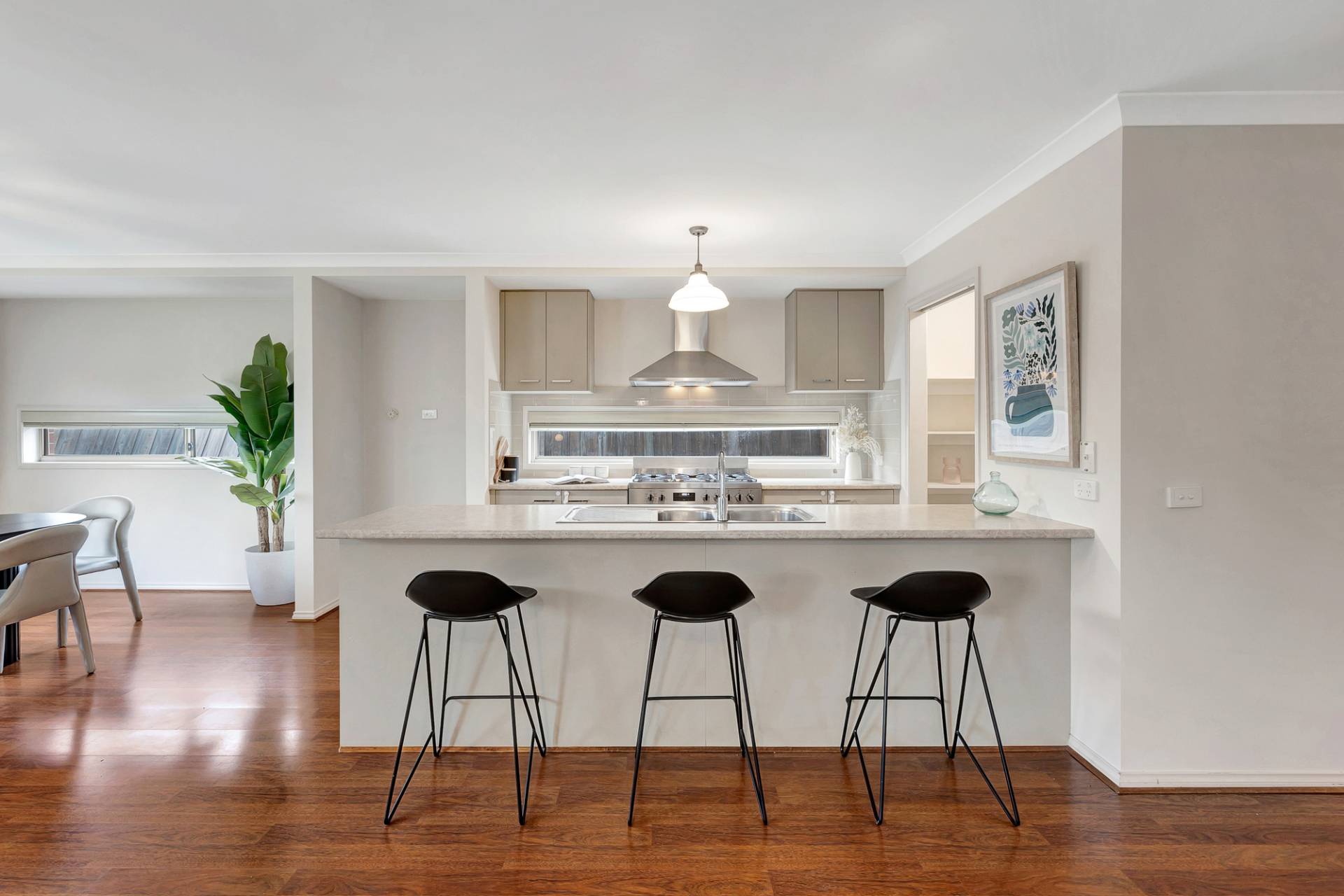 13 Ellaroo Circuit, Clyde North VIC 3978, Clyde North - Thumbnail 4