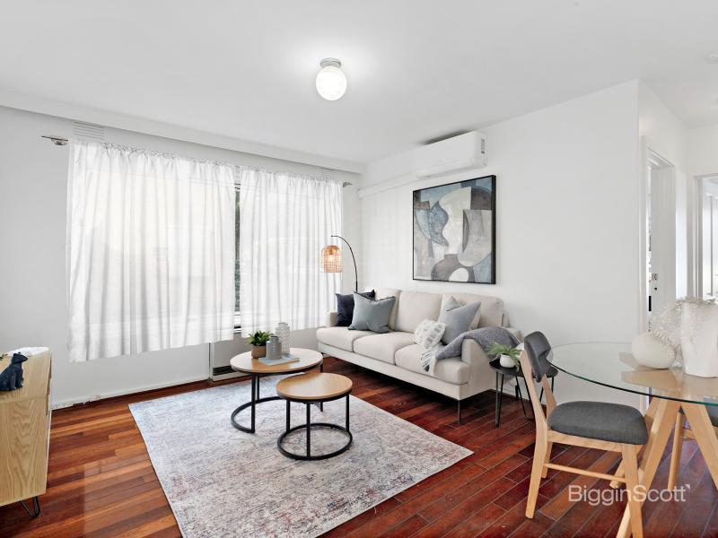 SPACIOUS APARTMENT IN BOUTIQUE BLOCK!