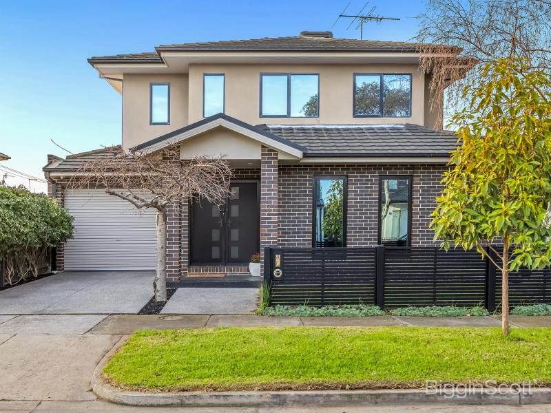 Stylish, Spacious & Perfectly Positioned - 4-Bedroom House in Desirable Altona North Location! 