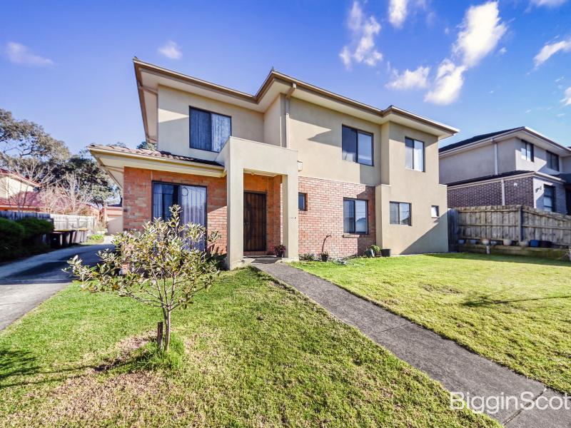 Perfectly Positioned Townhouse in the Glen Waverley School Zone