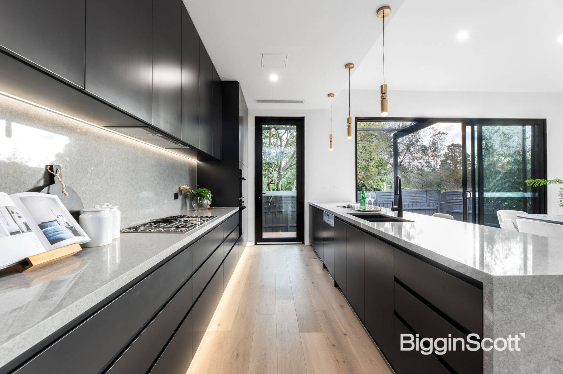 35 Wetherby Road, Doncaster VIC 3108, Doncaster - Thumbnail 5