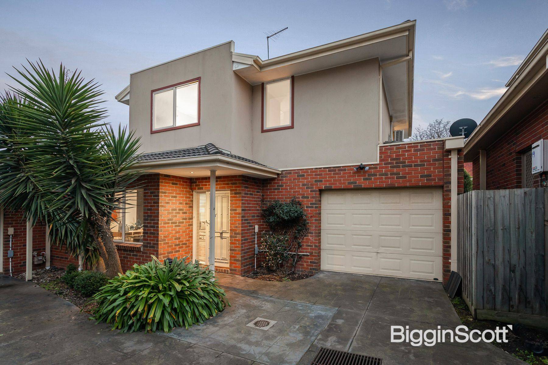 2/72 Ayr Street, Doncaster VIC 3108
