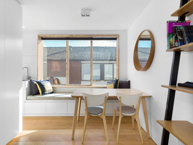 LIGHT AND BRIGHT ONE BEDROOM APARTMENT IN RICHMOND!