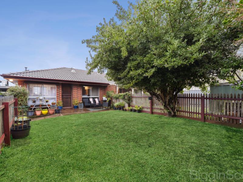 Charming 1-Bedroom Unit – Quiet, Private, and Just Steps from Town
